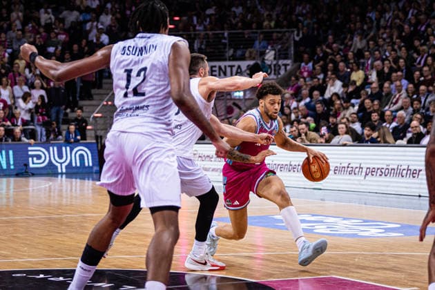 easyCredit Basketball Bundesliga: Telekom Baskets Bonn - MLP Academics Heidelberg; 02.04.2026 Alijah Comithier (Telekom Baskets Bonn 2) zieht zum Korb - easyCredit Basketball Bundesliga: Telekom Baskets Bonn - MLP Academics Heidelberg; 02.04.2026, Telekom Dome Bonn Copyright: xBEAUTIFULxSPORTS Derixx