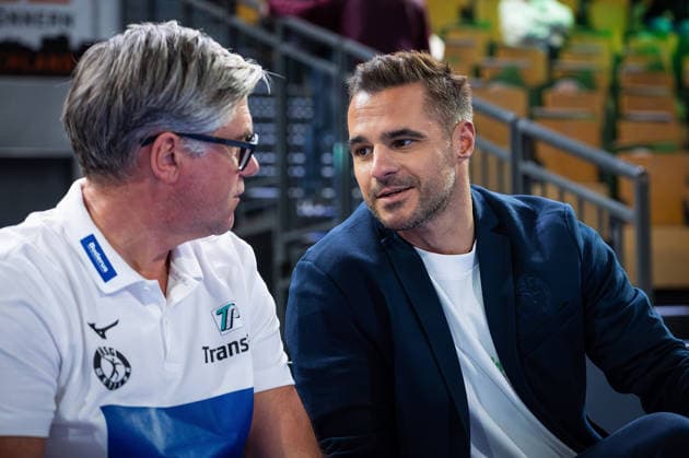 02.04.2026, xovx, Handball Daikin Handball Bundesliga, HSG Wetzlar - TVB Stuttgart v.l. Trainer Runar Sigtryggsson (HSG Wetzlar), Sportdirektor Michael Allendorf (HSG Wetzlar) Wetzlar Buderus-Arena Hessen Deutschland (DE)