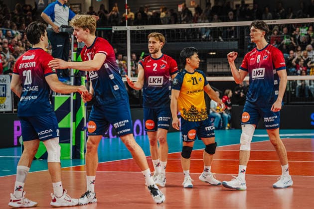 Volleyball Herren CEV Cup 2026 Halbfinale SVG Lüneburg vs. VC Greenyard MAASEIK 02.04.2026 Die Mannschaft der SVG Lüneburg jubelt