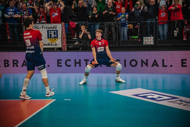 Volleyball Herren CEV Cup 2026 Halbfinale SVG Lüneburg vs. VC Greenyard MAASEIK 02.04.2026 Santeri Välimaa ( 12 SVG Lüneburg) jubelt