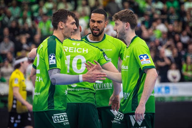 02.04.2026, xovx, Handball Daikin Handball Bundesliga, HSG Wetzlar - TVB Stuttgart v.l. Jona Schoch (HSG Wetzlar), Josip Simic (HSG Wetzlar), Philipp Ahouansou (HSG Wetzlar), Niklas Theiß (HSG Wetzlar) Wetzlar Buderus-Arena Hessen Deutschland (DE)