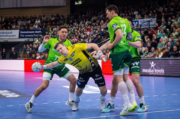 02.04.2026, xovx, Handball Daikin Handball Bundesliga, HSG Wetzlar - TVB Stuttgart v.l. Ahmet Nafea (HSG Wetzlar), Simone Mengon (TVB Stuttgart), Jona Schoch (HSG Wetzlar), Josip Simic (HSG Wetzlar) Wetzlar Buderus-Arena Hessen Deutschland (DE)