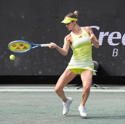 April 2, 2026: Anna Bondar (HUN) loses to Madison Keys (USA) 6-2, 7-5, at the Credit One Charleston Open being played at Credit One Staduim in Charleston, South Carolina, {USA} Ã‚ Tennisclix Charleston USA - ZUMAc04_ 20260402_zma_c04_110 Copyright: xLesliexBillmanx