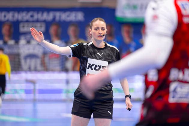 Sophia Janz (Schiedsrichterin). VfL Luebeck-Schwartau vs. HSG Nordhorn-Lingen, Handball, 2. Bundesliga, 02.04.26 Luebeck Schleswig-Holstein Germany Copyright: xAgentur54GradÂ°x xFelixxKoenigx