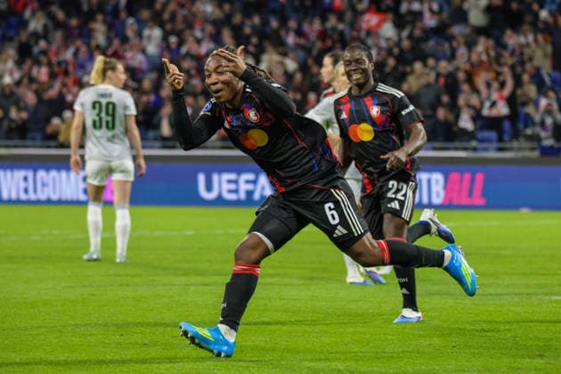 Lyon, Frankreich: 02. April 2026 - UEFA Women™s Champions League - Viertelfinale - Rückspiel - OL Lyonnes vs. VfL Wolfsburg Frauen Im Bild: Torschützin Melchie Dumornay (OL Lyonnes) macht das Tor zum 2:0 für Lyon und jubelt Copyright: HMBxMedia MadeleinexFantini