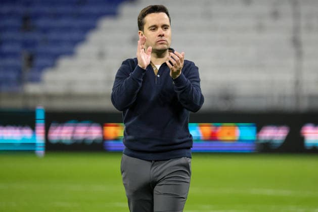 Lyon, Frankreich: 02. April 2026 - UEFA Women™s Champions League - Viertelfinale - Rückspiel - OL Lyonnes vs. VfL Wolfsburg Frauen Im Bild: Cheftrainer Jonatan Giraldez (OL Lyonnes) beim Abschlussjubel nach dem Sieg gegen Wolfsburg und wegen des Einzugs ins Halbfinale der UEFA Women™s Champions League Copyright: HMBxMedia MadeleinexFantini