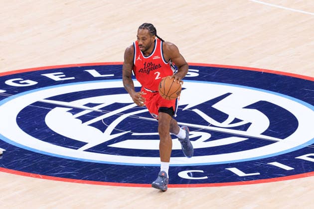 April 2, 2026, Inglewood, California, USA: Kawhi Leonard 2 of the Los Angeles Clippers during a 2026 NBA, Basketball Herren, USA regular season game against the San Antonio Spurs on Thursday April 2, 2026 at Intuit Dome Arena in Inglewood, California. JAVIER ROJAS PI Clippers Vs. Spurs  - ZUMAp124 20260402_zaa_p124_009 Copyright: xJavierxRojasx