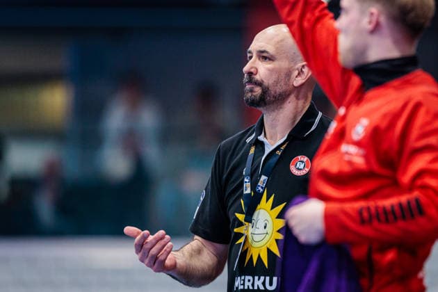 Davor Dominikovic (TuS N-Luebbecke, Trainer) GER, TuS N-Luebbecke vs. HSC 2000 Coburg, Handball, 2. Bundesliga, 26. Spieltag, Spielzeit 2025 2026, 02.04.2026 GER, TuS N-Luebbecke vs. HSC 2000 Coburg, Handball, 2. Bundesliga, 26. Spieltag, Spielzeit 2025 2026, 02.04.2026 Luebbecke Copyright: xEibner-Pressefoto JanxRollingerx EP_JSK