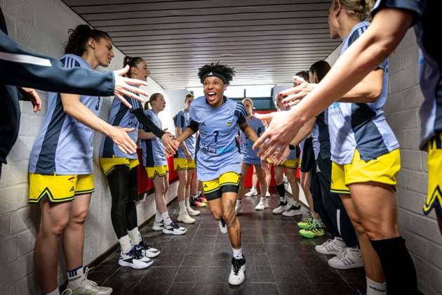 Basketball Berlin 02.04.2026 Saison 2024 2025 Toyota DBBL 1. Bundesliga Playoffs Viertelfinale Spiel1 Frauen, Damen Alba Berlin - GiroLive Panthers Osnabrück Deeshyra Thomas (Alba, No.21)