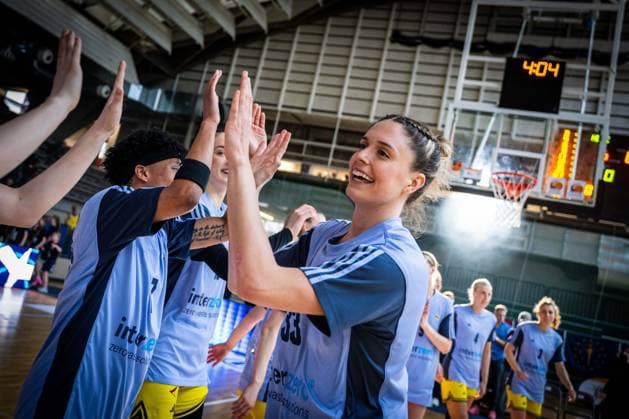 Basketball Berlin 02.04.2026 Saison 2024 2025 Toyota DBBL 1. Bundesliga Playoffs Viertelfinale Spiel1 Frauen, Damen Alba Berlin - GiroLive Panthers Osnabrück Teamvorstellung Emily Kiser (Alba, No.33)