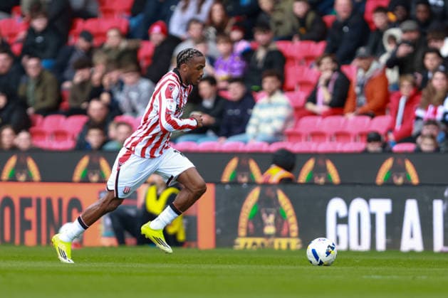 Stoke City v Sheffield Wednesday - Championship 25 26 Stoke City s Eric Bocat dribbling during match against Sheffield Wednesday - Championship 03.04.2026 Stoke Bet365 Stadium United Kingdom Copyright: xZacharyxLockex