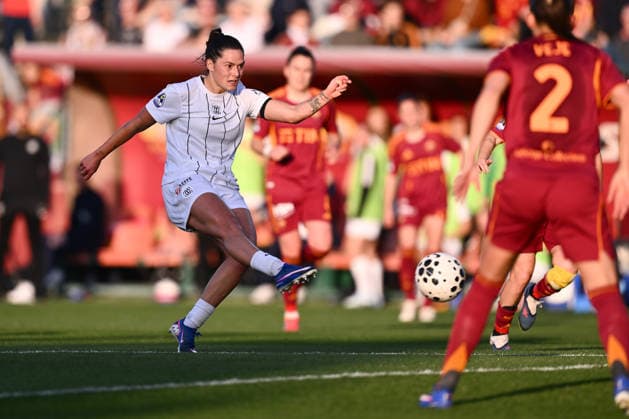 Nadine Nischler of Como Women scores the goal for 2-2 during the Matchday 18 of the Serie A Women Athora Championship between A.S. Roma and F.C. Como Women at the Tre Fontane Stadium on April 3, 2026 in Roma, Italy.  Copyright: xDomenicoxCippitelli IPAxSportx xipa-agency.netx xx IPA_73738549 IPA_Agency_IPA73738549