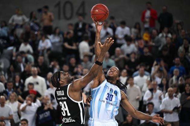Turk Telekom v Cosea - EuroCup Basketball ANKARA, TURKIYE - APRIL 3: Kristeon Bankston (30) of Turk Telekom in action during EuroCup Basketball second semifinal match between Turk Telekom and Cosea at Ankara Arena in Ankara, Turkiye on April 3, 2026. Abdullah Guclu Anadolu Ankara Turkey. Editorial use only. Please get in touch for any other usage.  Copyright: x2026xAnadoluxAbdullahxGuclux