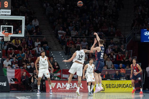 ESP: Kosner Baskonia v Real Madrid Euroleague Clement Frisch of Baskonia during the Euroleague match, between Kosner Baskonia and Real Madrid played at Buesa Arena Stadium on April 3, 2026 in Vitoria Spain Vitoria Pais Vasco Spain Basketball Copyright: xMiguelxGarciax xAgenciaxLOFx