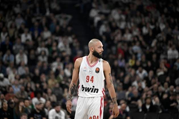 Asvel Villeurbanne - Olympiacos Piraeus PHOTOPQR LE PROGRES Joël PHILIPPON - Décines-Charpieu 03 04 2026 - Asvel Villeurbanne-Olympiacos Piraeus. 3 avril 2026 -Evan Fournier. Asvel Villeurbanne-Olympiacos Piraeus Décines-Charpieu Rhône Rhône-Alpes France  Copyright: xPHOTOPQR LExPROGRES MAXPPPxJoëlxPHILIPPONx 20260403LPL9570 20260403LPL9570