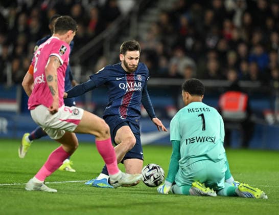 PSG vs Toulouse: French Ligue 1 PARIS, FRANCE - APRIL 03: Khvicha Kvaratskhelia (C) of Paris Saint - Germain in action during the French Ligue 1 (L1) soccer match between Paris Saint-Germain (PSG) and Toulouse FC at Parc des Princes stadium in Paris, France on April 03, 2026. Mustafa Yalcin Anadolu Paris France. Editorial use only. Please get in touch for any other usage.  Copyright: x2026xAnadoluxMustafaxYalcinx