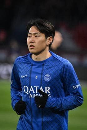 Ligue 1 PSG vs Toulouse FC - FA Paris Saint-Germain’s midfielder Lee Kang-in warms up before the French L1 football match between Paris Saint-Germain and Toulouse FC at the Parc des Princes stadium in Paris on April 3, 2026. Photo by Firas Abdullah ABACAPRESS.COM Paris Île-de-France France  Copyright: xAbdullahxFiras ABACAx