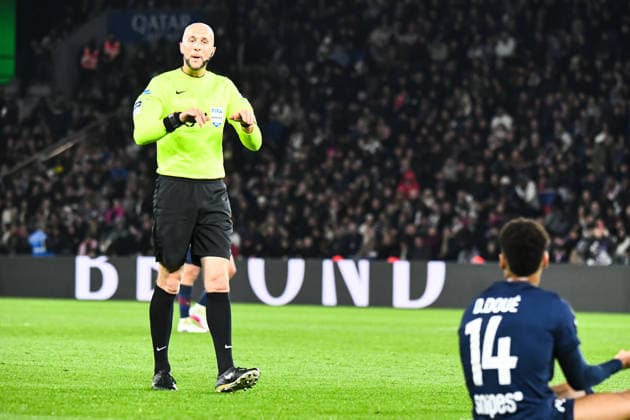 FOOTBALL : Paris Saint Germain vs Toulouse FC - Ligue 1 - JournÃ e 28 - 03 04 2026 Eric Wattelier (Arbitre central) ParisFrance  Copyright: xBaptistexAutissierx
