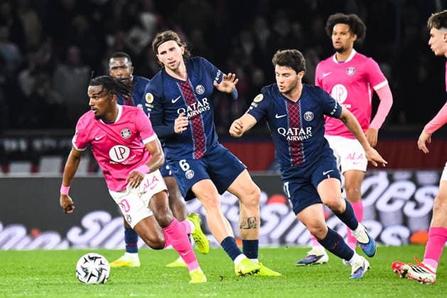 FOOTBALL : Paris Saint Germain vs Toulouse FC - Ligue 1 - JournÃ e 28 - 03 04 2026 Yann Gboho (Toulouse FC) Joao Neves (Paris SG) Ilya Zabarnyi (Paris SG) ParisFrance  Copyright: xBaptistexAutissierx