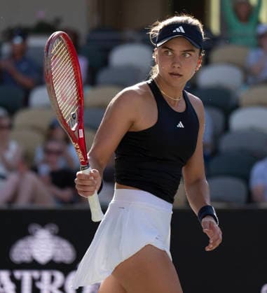 TENNIS 2026: Credit One Charleston Open APRIL 03 April 3, 2026: Iva Jovic (USA) defeated Anna Kalinskaya (RUS) 6-3, 6-4 at the Credit One Charleston Open being played at Credit One Staduim in Charleston, South Carolina USA Ã‚ÂLeslie Billman Tennisclix (Credit Image: Â Leslie Billman Cal Media) Charleston South Carolina USA EDITORIAL USE ONLY Copyright: xx ZUMA-20260403_zma_c04_084.jpg LesliexBillmanx csmphotothree485135