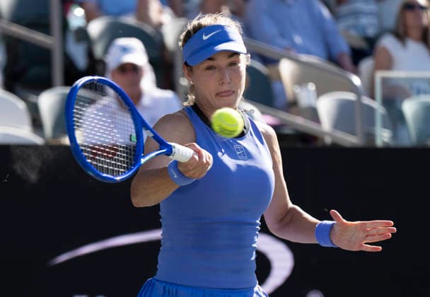 TENNIS 2026: Credit One Charleston Open APRIL 03 April 3, 2026: Iva Jovic (USA) defeated Anna Kalinskaya (RUS) 6-3, 6-4 at the Credit One Charleston Open being played at Credit One Staduim in Charleston, South Carolina USA Ã‚ÂLeslie Billman Tennisclix (Credit Image: Â Leslie Billman Cal Media) Charleston South Carolina USA EDITORIAL USE ONLY Copyright: xx ZUMA-20260403_zma_c04_074.jpg LesliexBillmanx csmphotothree485145