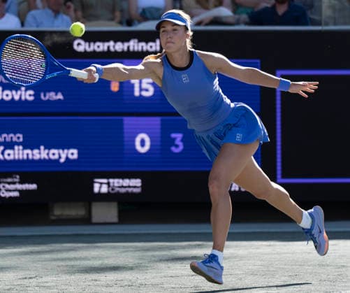 April 3, 2026: Iva Jovic (USA) defeated Anna Kalinskaya (RUS) 6-3, 6-4 at the Credit One Charleston Open being played at Credit One Staduim in Charleston, South Carolina USA Ã‚ Tennisclix Charleston USA - ZUMAc04_ 20260403_zma_c04_082 Copyright: xLesliexBillmanx