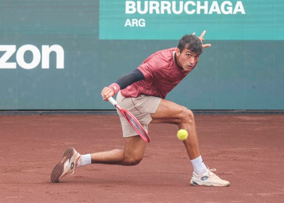 HOUSTON, TX - APRIL 03: Roman Andres Burruchaga (ARG) in action during the singles quarterfinals of the Men™s Clay Court Championship on April 3, 2026 at River Oaks Country Club in Houston, Texas. (Photo by Leslie Plaza Johnson Icon Sportswire) TENNIS: APR 03 US Men s Clay Court Championship EDITORIAL USE ONLY Icon260403038