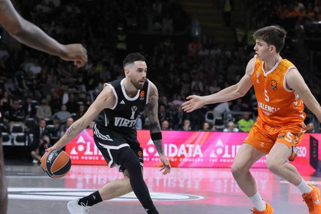 01 Luca VILDOZA Virtus Bologna Match BASKETBALL - EUROLEAGUE Virtus Bologna vs Valencia Basket 03-04-2026 05 Sergio De Larrea Valencia Basket Match BASKETBALL - EUROLEAGUE Virtus Bologna vs Valencia Basket 03-04-2026 during Virtus Bologna vs Valencia BC, Basketball Euroleague match in Bologna, Italy, April 03 2026  Copyright: xValentinoxOrsini IPAxSportx xipa-agency.netx xx IPA_73742147 IPA_Agency_IPA73742147
