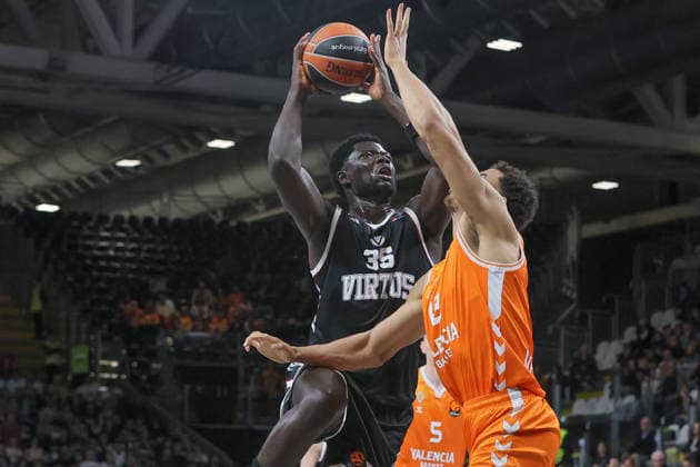 35 Mouhamet DIOUF Virtus Bologna Match BASKETBALL - EUROLEAGUE Virtus Bologna vs Valencia Basket 03-04-2026 during Virtus Bologna vs Valencia BC, Basketball Euroleague match in Bologna, Italy, April 03 2026  Copyright: xValentinoxOrsini IPAxSportx xipa-agency.netx xx IPA_73742149 IPA_Agency_IPA73742149