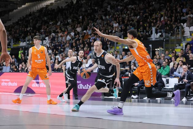 09 Alen SMAILAGIC Virtus Bologna Match BASKETBALL - EUROLEAGUE Virtus Bologna vs Valencia Basket 03-04-2026 12 Neal Sako Valencia Basket Match BASKETBALL - EUROLEAGUE Virtus Bologna vs Valencia Basket 03-04-2026 during Virtus Bologna vs Valencia BC, Basketball Euroleague match in Bologna, Italy, April 03 2026  Copyright: xValentinoxOrsini IPAxSportx xipa-agency.netx xx IPA_73742159 IPA_Agency_IPA73742159
