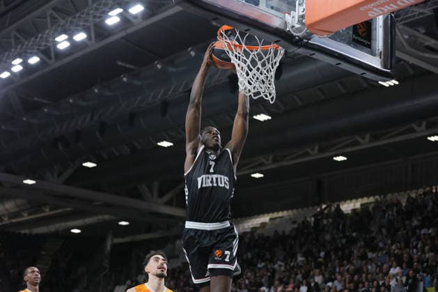 07 Saliou Niang Virtus Bologna Match BASKETBALL - EUROLEAGUE Virtus Bologna vs Valencia Basket 03-04-2026 schiacciata during Virtus Bologna vs Valencia BC, Basketball Euroleague match in Bologna, Italy, April 03 2026  Copyright: xValentinoxOrsini IPAxSportx xipa-agency.netx xx IPA_73742163 IPA_Agency_IPA73742163