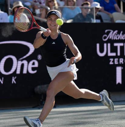 April 3, 2026, Charleston, South Carolina, USA: IVA JOVIC (USA) 6-3, 6-4, at the Credit One Charleston Open being played at Credit One Stadium. Jovic won 6:3 6:4. Charleston USA - ZUMAc04_ 20260403_zma_c04_044 Copyright: xLesliexBillmanx
