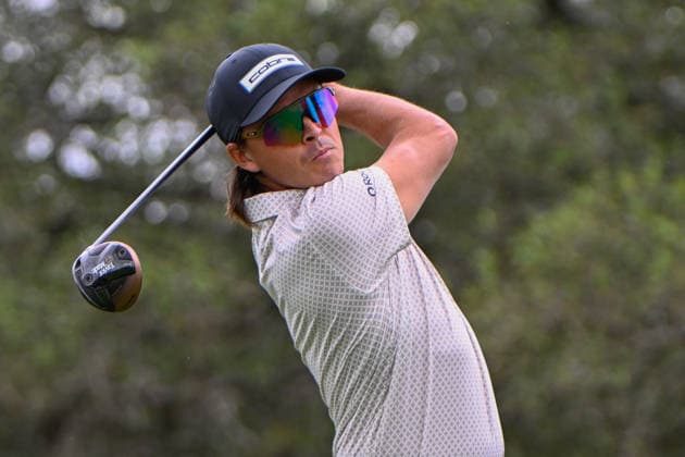 SAN ANTONIO, TX - APRIL 03: Rickie Fowler (USA) watches his tee shot on 2 during the second round of the Valero Texas Open on April 3, 2026, at the AT&T Oaks Course at TPC San Antonio, San Antonio, Texas. (Photo by Ken Murray Icon Sportswire) GOLF: APR 03 PGA, Golf Herren Valero Texas Open EDITORIAL USE ONLY Icon2604030232