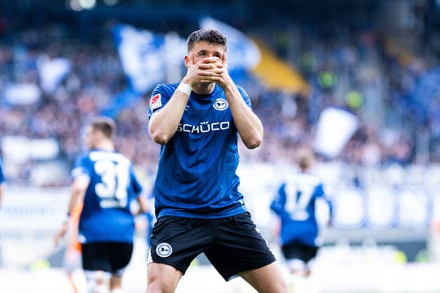 04.04.2026 - Fußball, 2025 2026, 2. Bundesliga, 28. Spieltag, DSC Arminia Bielefeld - SV Darmstadt 98: Semir Telalovic (Bielefeld) jubelt nach seinem Tor zum 1:1 DFL REGULATIONS PROHIBIT ANY USE OF PHOTOGRAPHS AS IMAGE SEQUENCES AND OR QUASI-VIDEO.