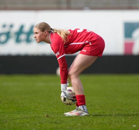 04.04.2026, Hänsch-Arena, Meppen, GER, 2. Bundesliga, Frauen: SV Meppen vs SC Sand, Carla Steenken (SV Meppen 30) DFL REGULATIONS PROHIBIT ANY USE OF PHOTOGRAPHS AS IMAGE SEQUENCES AND OR QUASI-VIDEO. Meppen Niedersachsen Deutschland Hänsch-Arena
