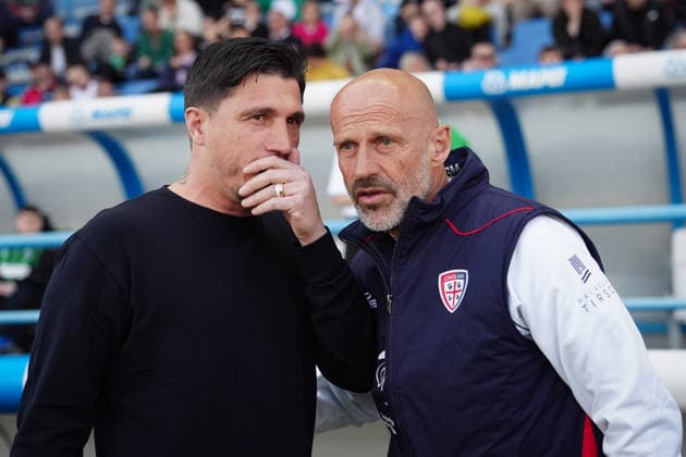 Cagliari s head coach Fabio Pisacane and Cagliari s assistant coach Giacomo Murelli during the Serie A soccer match between Sassuolo and Cagliari at the Mapei Stadium Cittˆ del Tricolore in Reggio Emilia, north Italy - Saturday, April 4, 2026 - - Soccer -  Copyright: xMassimoxPaolone LaPressex