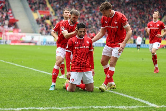 04.04.2026, xrekx, Fussball 2.Bundesliga, 1.FC Kaiserslautern - Fortuna Düsseldorf v.l. Torjubel nach dem Tor zum celebrating the goal celebrate 2:0 durch Semih Sahin (1.FC Kaiserslautern) mit Simon Asta (1.FC Kaiserslautern) Daniel Hanslik (1.FC Kaiserslautern) (DFL DFB REGULATIONS PROHIBIT ANY USE OF PHOTOGRAPHS as IMAGE SEQUENCES and or QUASI-VIDEO) Kaiserslautern