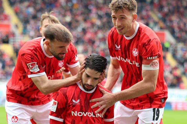04.04.2026, xrekx, Fussball 2.Bundesliga, 1.FC Kaiserslautern - Fortuna Düsseldorf v.l. Torjubel nach dem Tor zum celebrating the goal celebrate 2:0 durch Semih Sahin (1.FC Kaiserslautern) mit Simon Asta (1.FC Kaiserslautern) Daniel Hanslik (1.FC Kaiserslautern) (DFL DFB REGULATIONS PROHIBIT ANY USE OF PHOTOGRAPHS as IMAGE SEQUENCES and or QUASI-VIDEO) Kaiserslautern