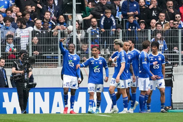RC Strasbourg Alsace v OGC Nice - Ligue 1 McDonald s 2025 2026 25 Gessime YASSINE (rcsa) - 20 Martial GODO (rcsa) during the Ligue 1 McDonald s match between Strasbourg and Nice at Stade de la Meinau on April 4, 2026 in Strasbourg, France. Strasbourg France  Copyright: xFEPx 776348343