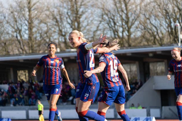Switzerland: AXA Women s Super League: FC Basel vs Servette FC ChÃªnois FÃ minin, Leichtathletikstadion, Basel: Anna Krog (23 FC Basel) Jubel Copyright: xMelinaxFeldges xSteinsiek.chx