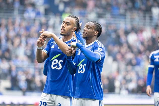 Joie des joueurs de l equipe de Racing Strasbourg apres le but de Martial Godo 20 (RCS) FOOTBALL : Racing Strasbourg (RCS) vs Nice - ligue 1 - Strasbourg - 04 04 26  Copyright: xelyxandroxcegarrax