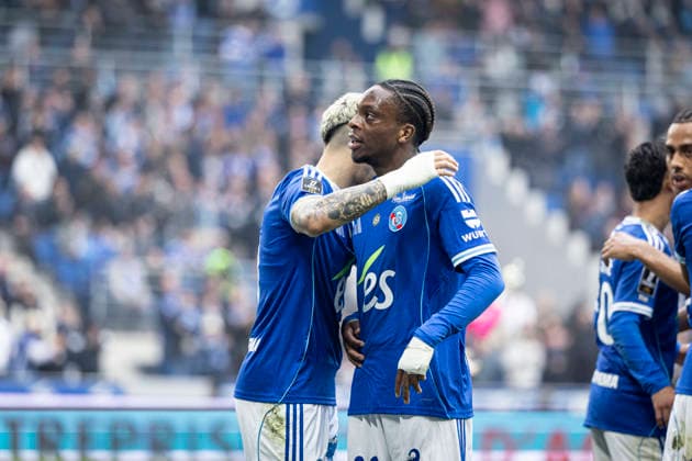 Joie des joueurs de l equipe de Racing Strasbourg apres le but de Martial Godo 20 (RCS) FOOTBALL : Racing Strasbourg (RCS) vs Nice - ligue 1 - Strasbourg - 04 04 26  Copyright: xelyxandroxcegarrax