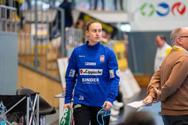 HSG Blomberg-Lippe (GER) vs. Borussia Dortmund (GER), Handball, 1. Handball Bundesliga Frauen, 22. Spieltag, 4.4.2026, Saision 2025 2026, Blomberg Malin Sandberg (HSG Blomberg-Lippe, 28) vor dem Spiel Blomberg Sporthalle an der Ulmenallee Deutschland