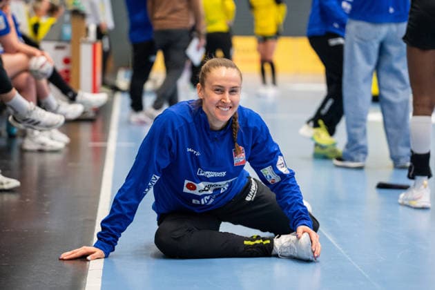 HSG Blomberg-Lippe (GER) vs. Borussia Dortmund (GER), Handball, 1. Handball Bundesliga Frauen, 22. Spieltag, 4.4.2026, Saision 2025 2026, Blomberg Malin Sandberg (HSG Blomberg-Lippe, 28) beim Aufwaermen Blomberg Sporthalle an der Ulmenallee Deutschland