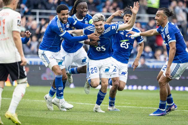 FOOTBALL : Racing Strasbourg (RCS) vs Nice - ligue 1 - Strasbourg - 04 04 26 Joie des joueurs de l equipe de Racing Strasbourg apres le but de Samir El Mourabet 29  Copyright: xelyxandroxcegarrax