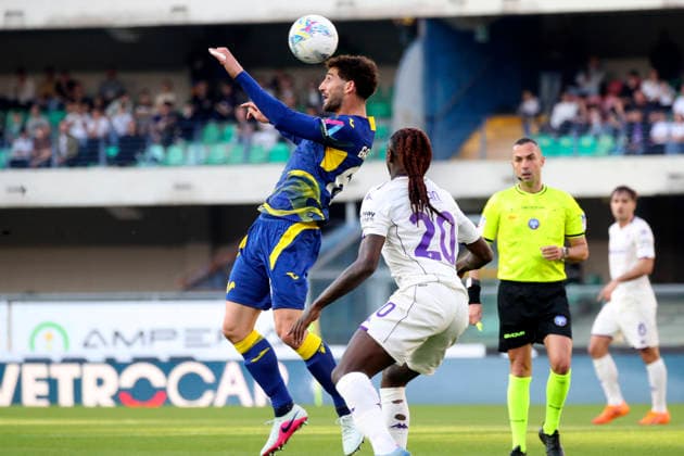 Verona™s Roberto Gagliardini during the Serie A soccer match between Hellas Verona and Fiorentina at the Bentegodi Stadium in Verona, north west Italy - Saturday , April 4 , 2026. - Soccer .  Copyright: xPaolaxGarbuio Lapressex