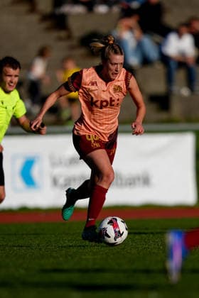 Schweiz: AXA Women s Super League 2025 26, FC Luzern vs BSC YB Frauen - Hubelmatt, Luzern: Athena Marie Kuehn (12 YB Frauen) Copyright: xKjetilxWaberx