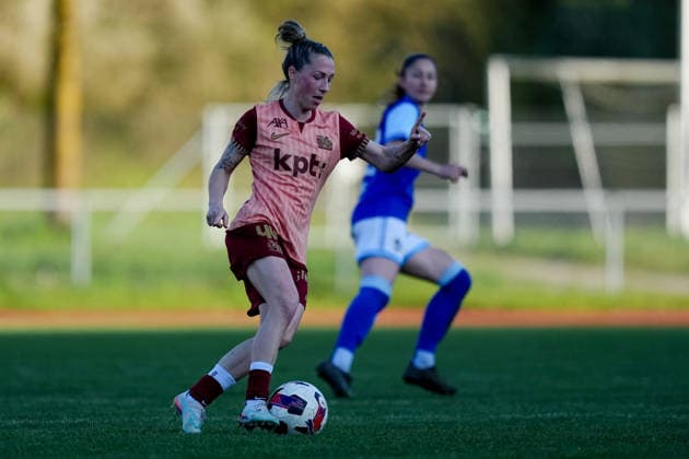 Schweiz: AXA Women s Super League 2025 26, FC Luzern vs BSC YB Frauen - Hubelmatt, Luzern: Lisa Josten (24 YB Frauen) Copyright: xKjetilxWaberx