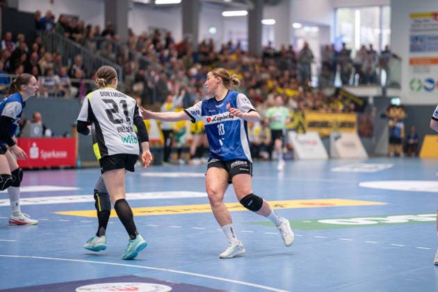 HSG Blomberg-Lippe (GER) vs. Borussia Dortmund (GER), Handball, 1. Handball Bundesliga Frauen, 22. Spieltag, 4.4.2026, Saision 2025 2026, Blomberg Maxi Muehlner (HSG Blomberg-Lippe, 10) in der Verteidigung Blomberg Sporthalle an der Ulmenallee Deutschland