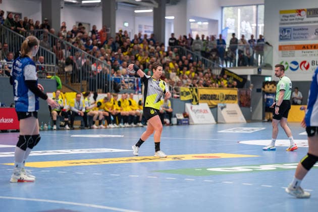 HSG Blomberg-Lippe (GER) vs. Borussia Dortmund (GER), Handball, 1. Handball Bundesliga Frauen, 22. Spieltag, 4.4.2026, Saision 2025 2026, Blomberg Alina Grijseels (Borussia Dortmund, 04) beim Spielaufbau Blomberg Sporthalle an der Ulmenallee Deutschland